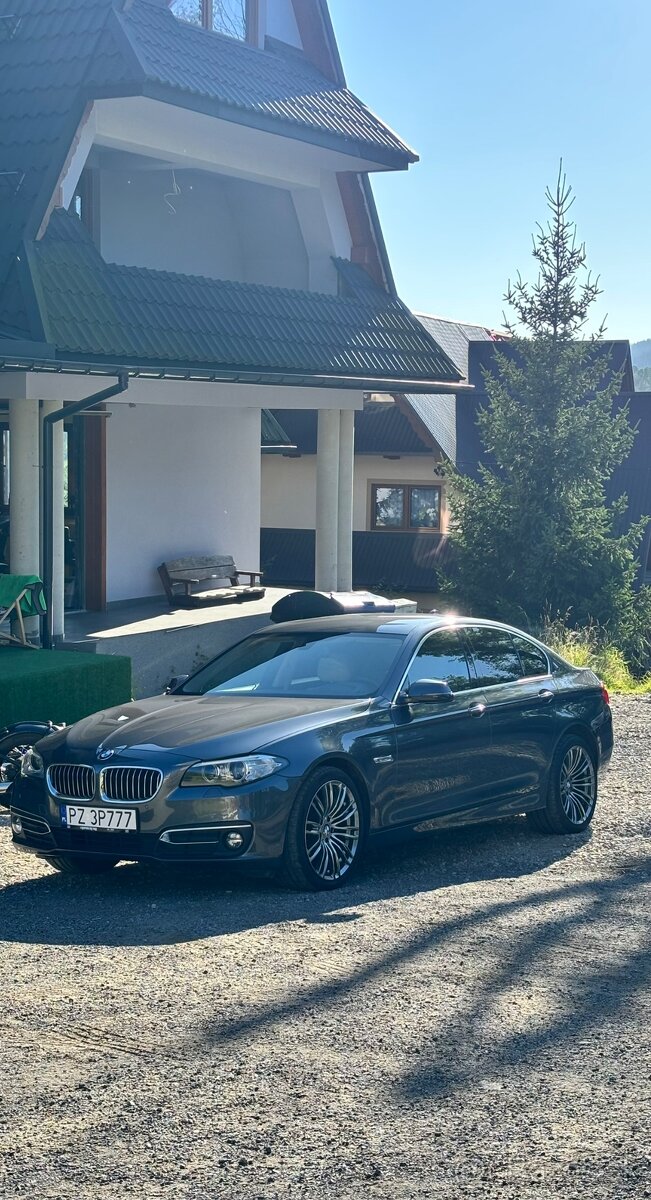 Prenájom BMW 5 F10 xDrive Luxury Line – 240HP / sedan