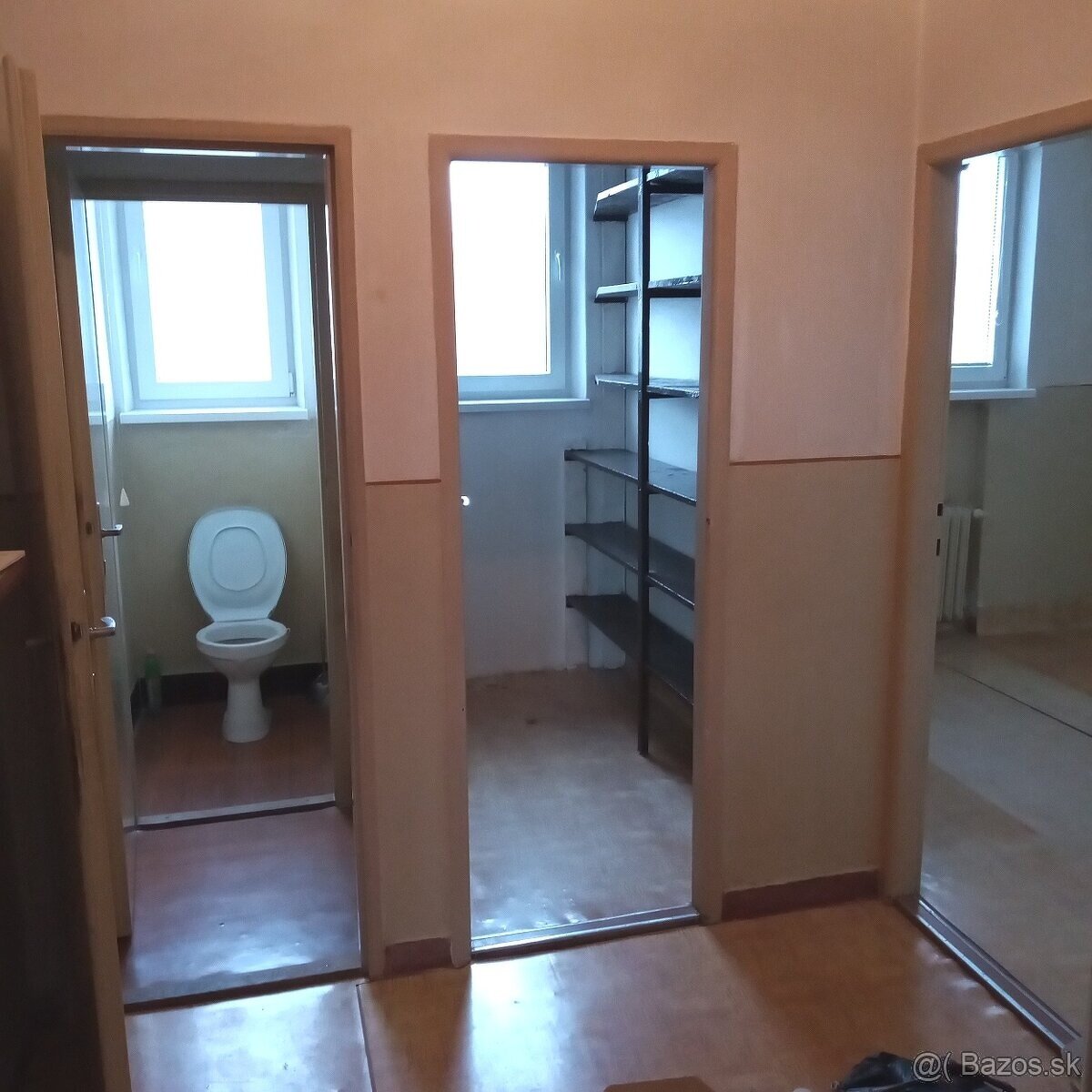 4IZBOVY BYT V NOVÁKOCH