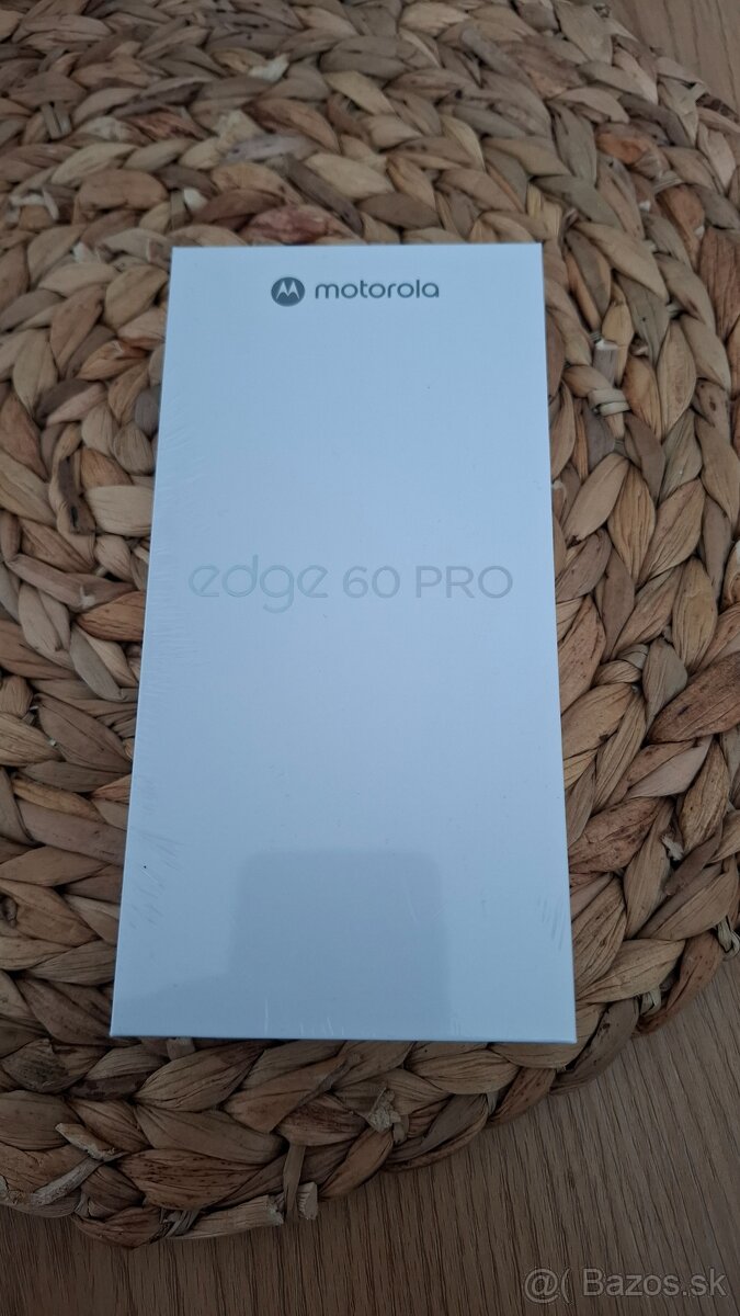 Predám Motorola Edge 60 PRO 12/512GB