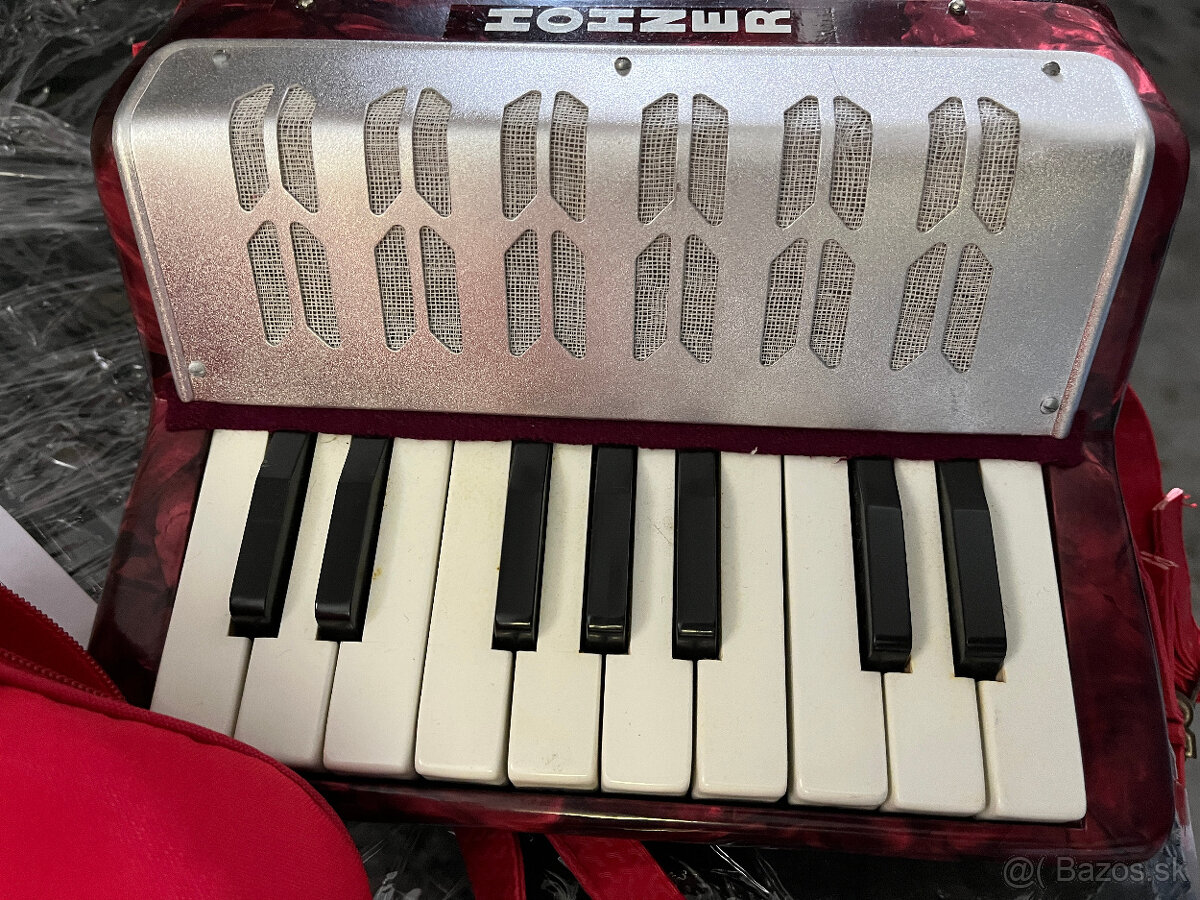 Predám detskú ťahaciu harmoniku HOHNER s púzdrom