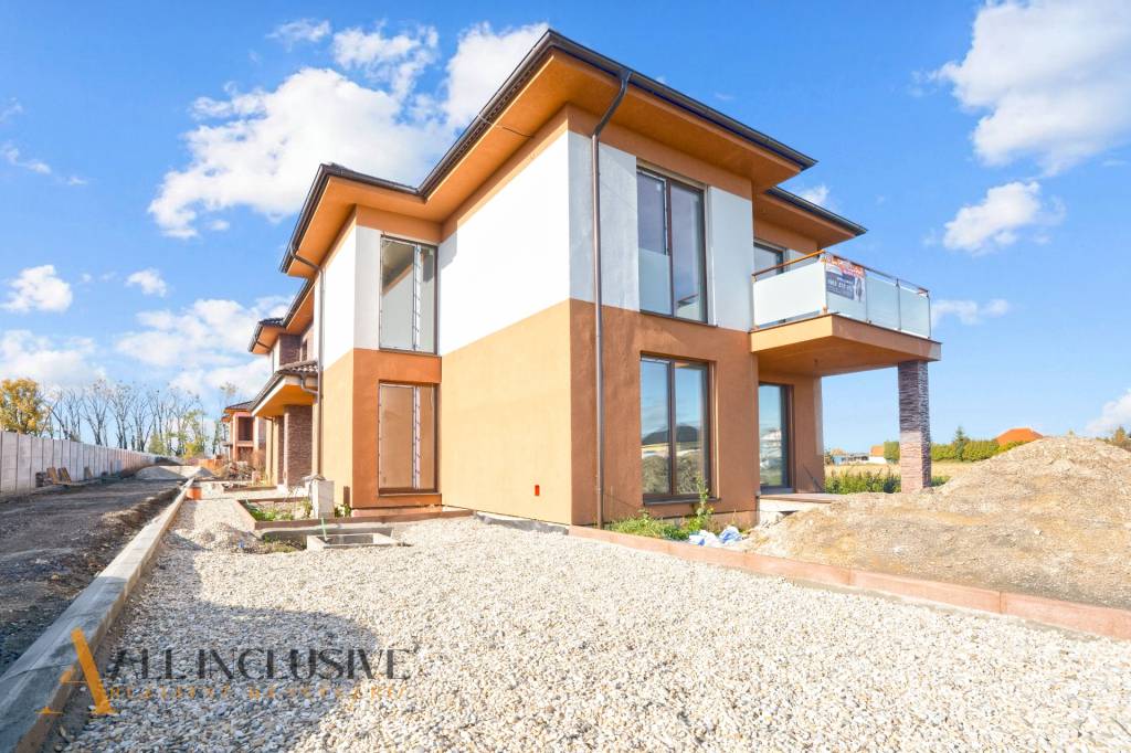 ALL INCLUSIVE I 3 IZBOVÉ BYTY S TERASOU, SO ZÁHRADOU + 2 PAR