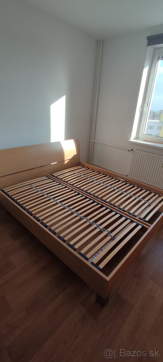 manželka postel 180x200