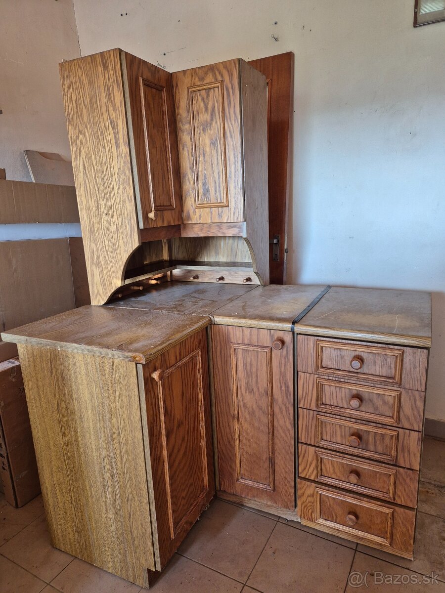 Kuchynská linka + funkčný sporák