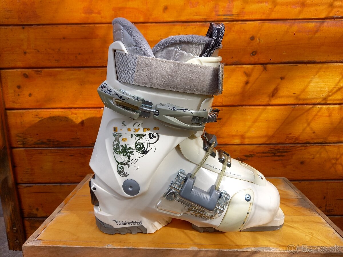 Predam lyziarky HEAD