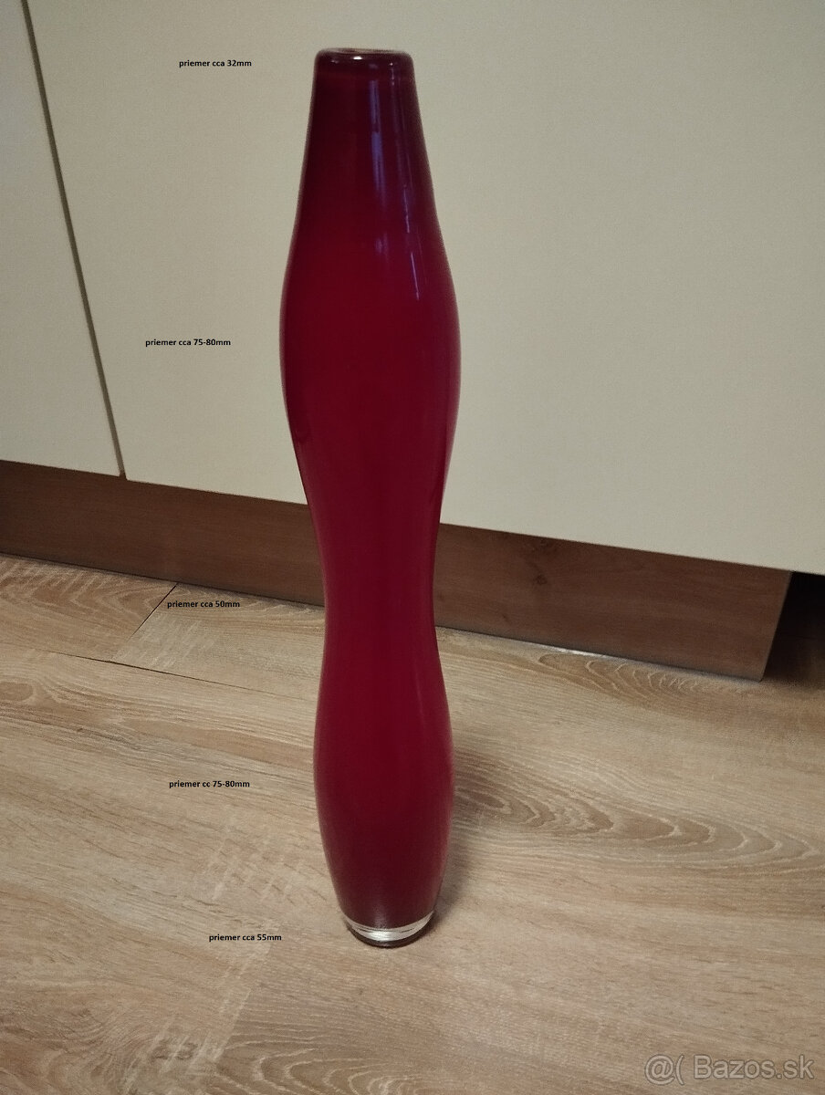 sklenena krasna vaza