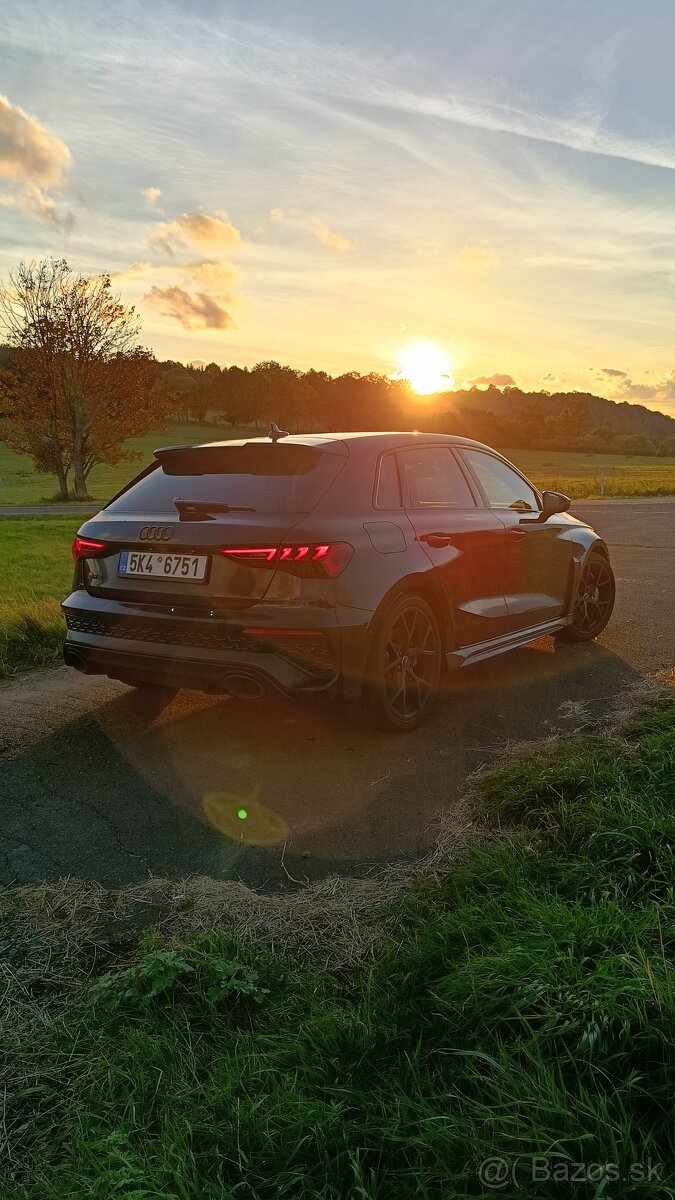 Audi RS3 8Y Karbon keramické brzdy