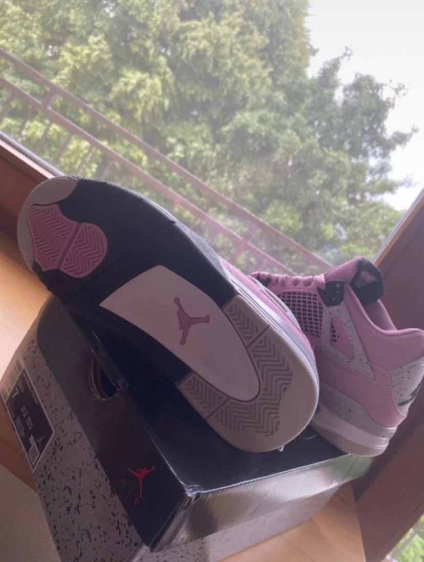 Air Jordan 4 Retro Orchid