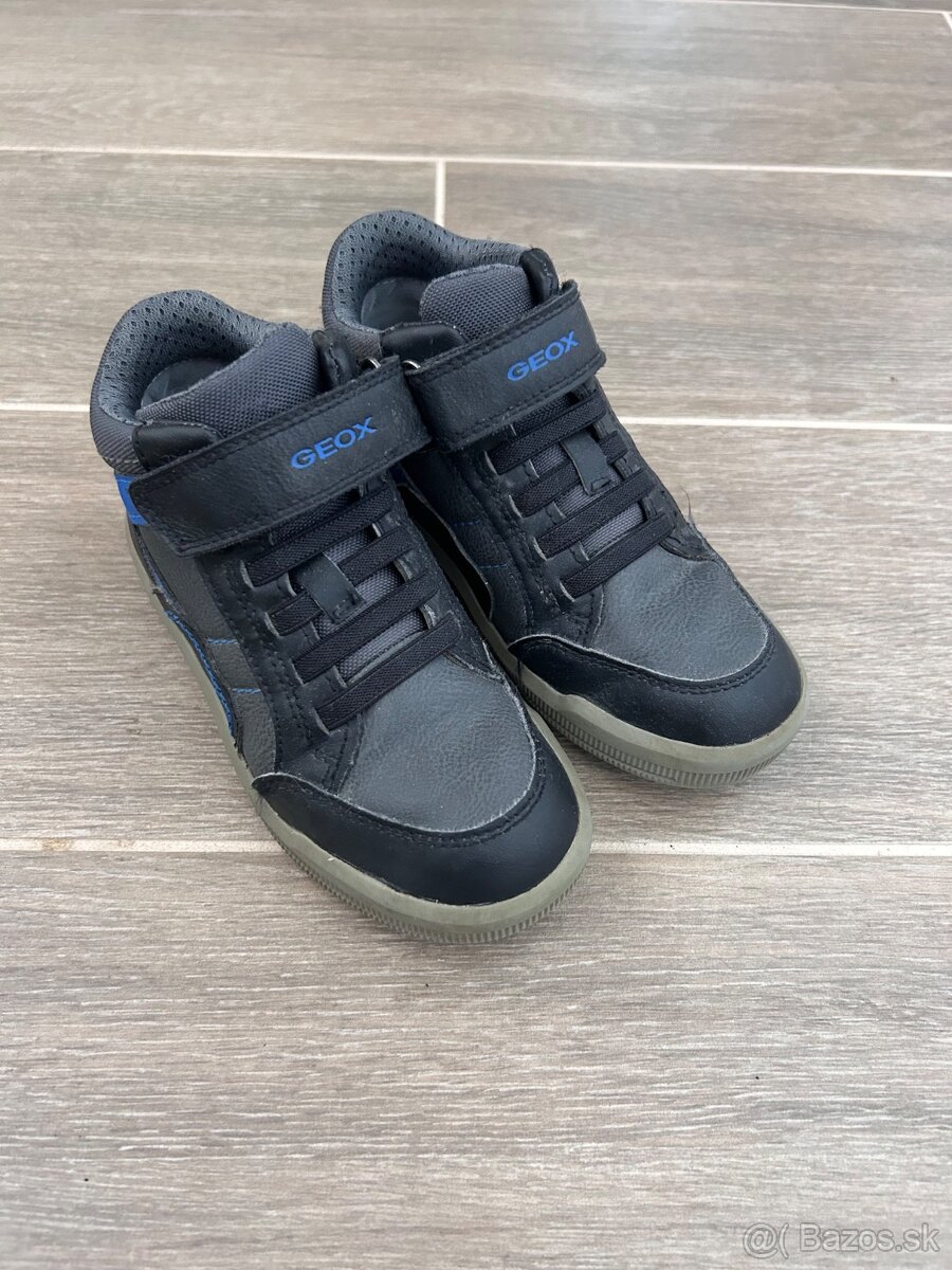 Geox prechodné topánky veľ. 29
