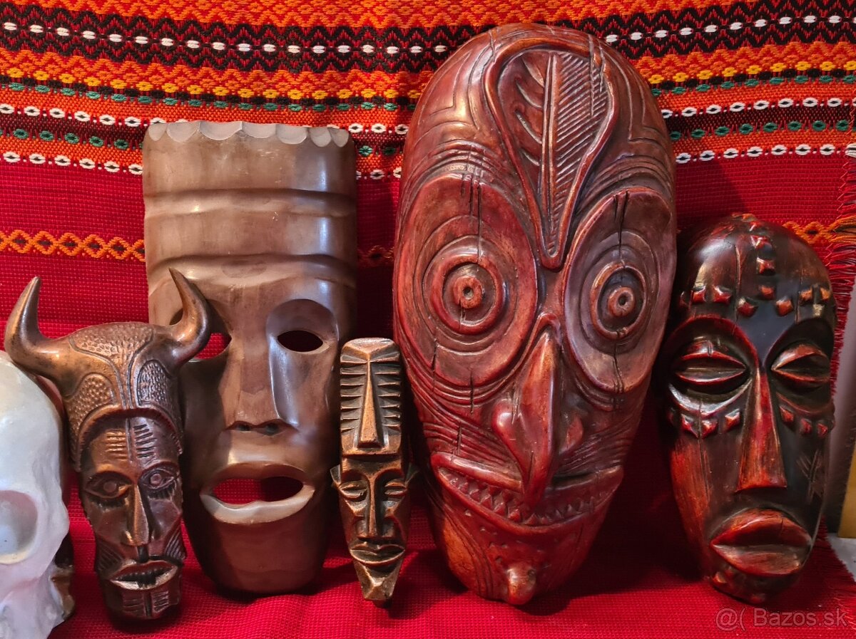 Dekorácie - nástenné masky