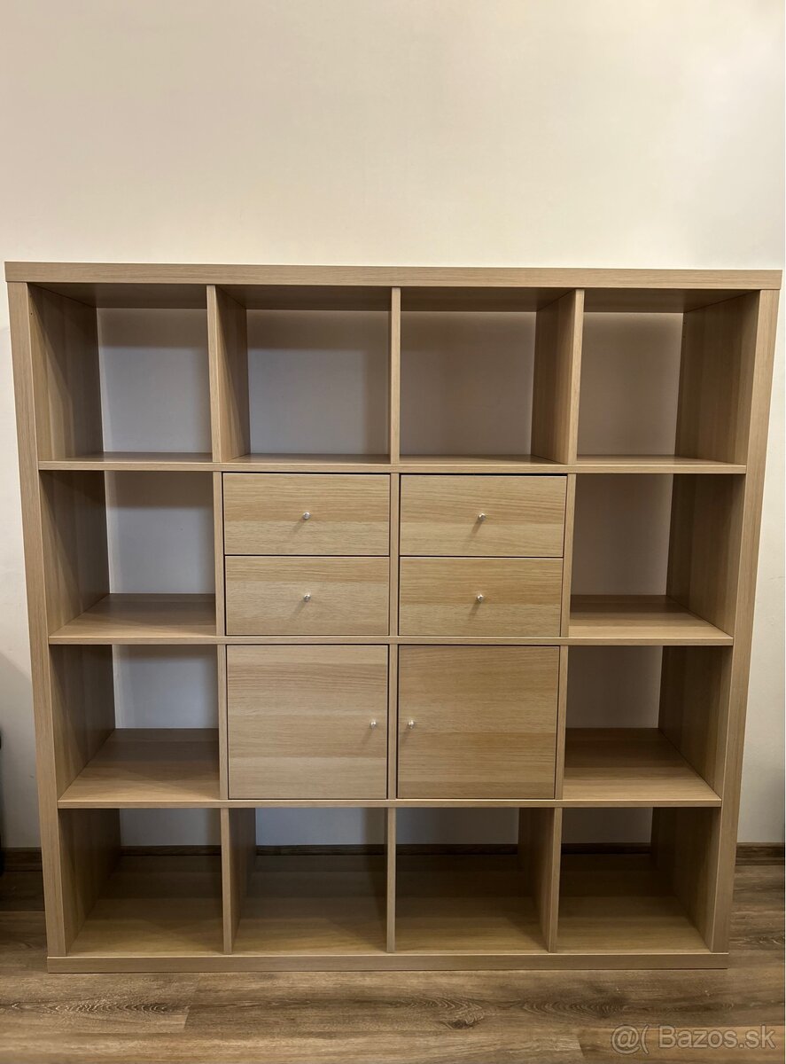 Ikea kallax s vložkami