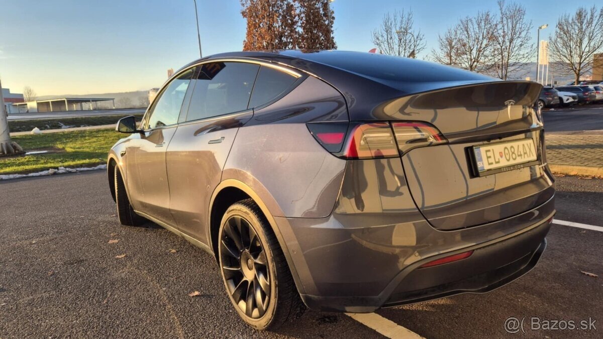 Tesla Model Y Long Range Dual Motor – 09/2021, TOP STAV