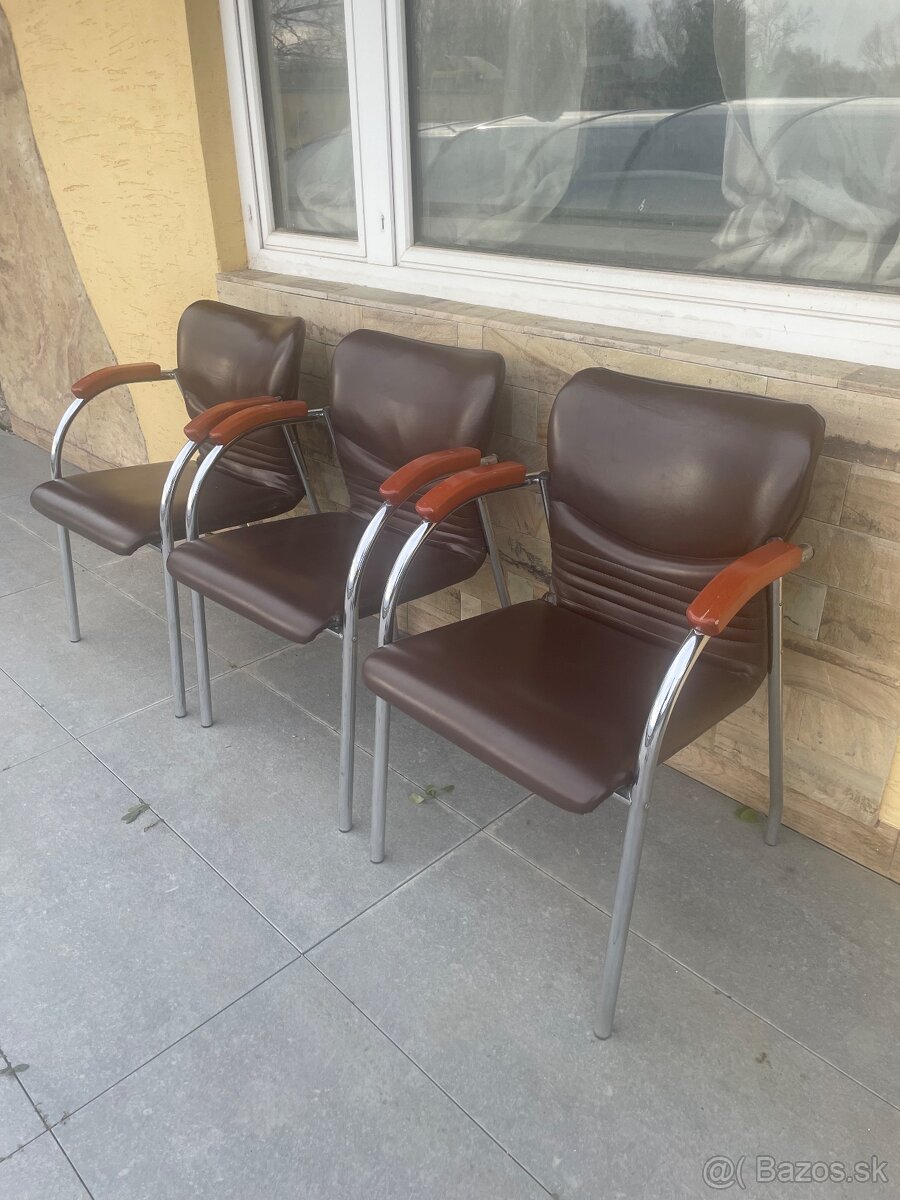 Koženné stoličky