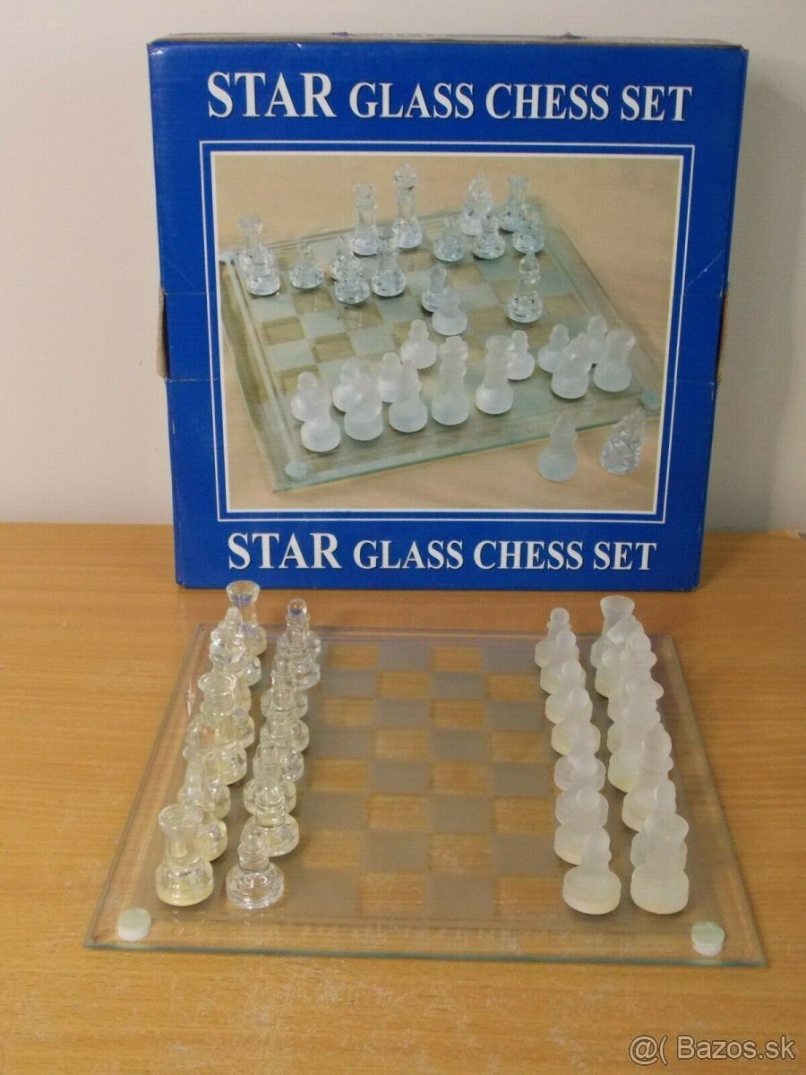 Sklenená šachová sada