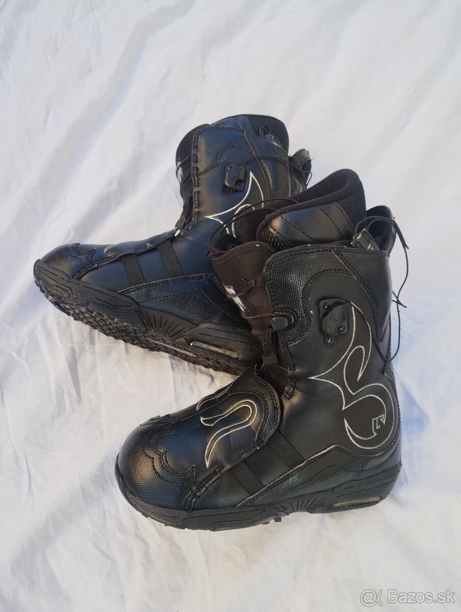 snowboardove topanky BURTON IROC vel.39 +nahradne papuce