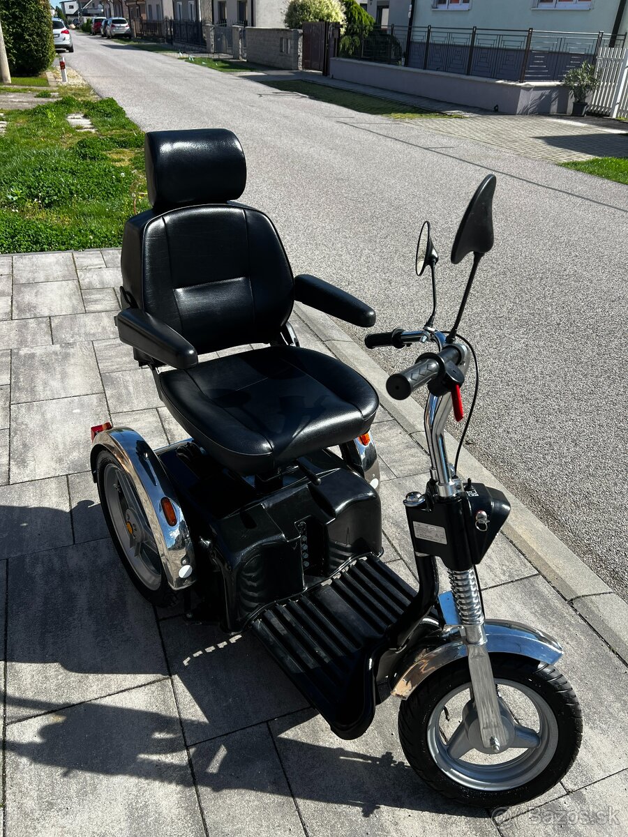 elektrická trojkolka skúter  Afikim Sportster