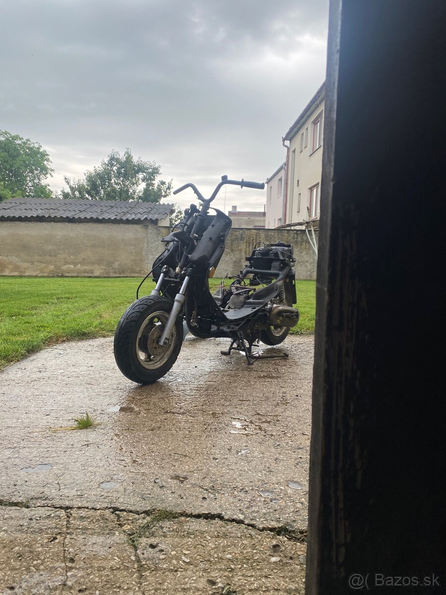 Skúter 50cc 4t cena dohodov