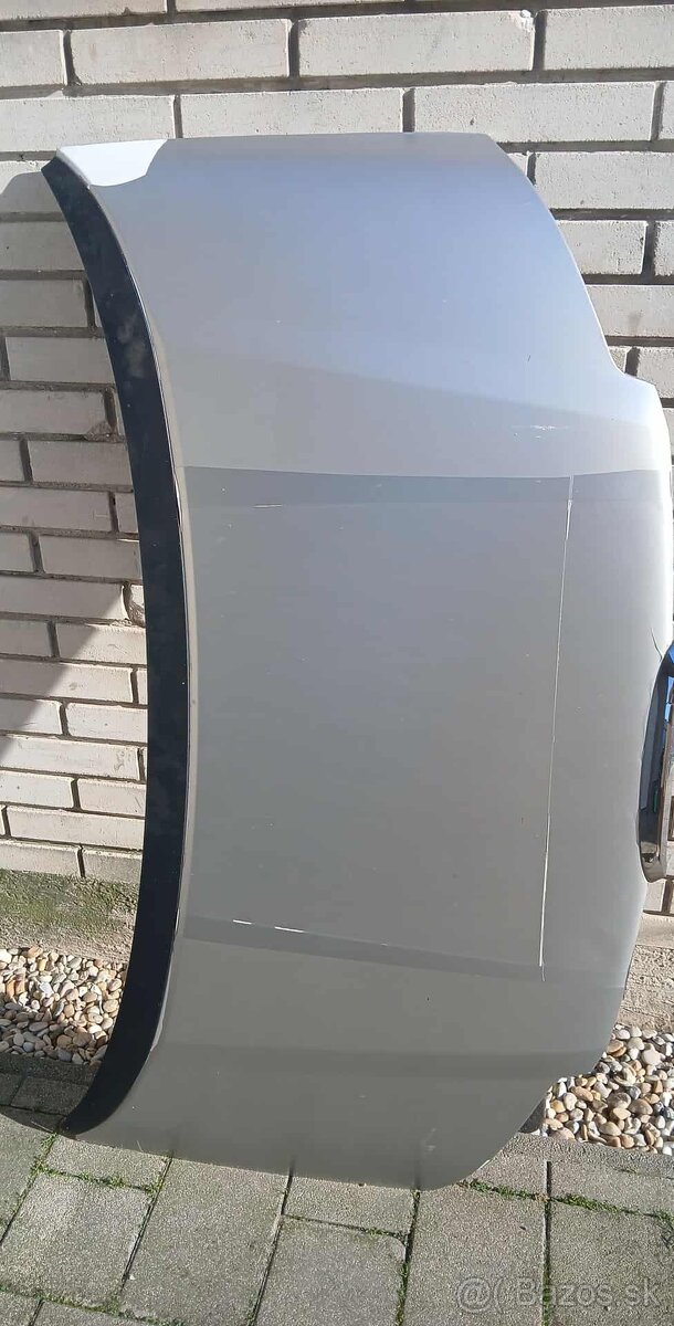 Seat Alhambra 2007 predná kapota.