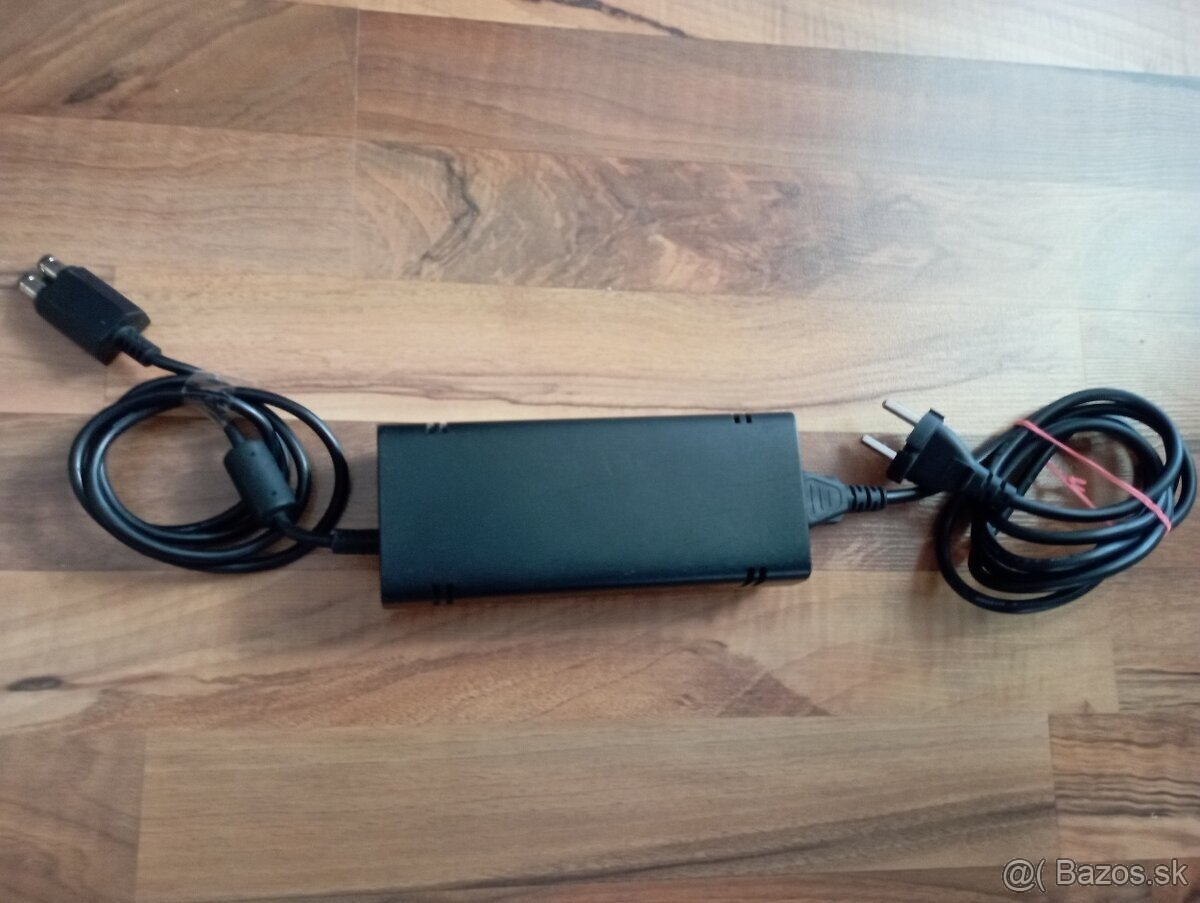 Elektrický zdroj na XBOX 360 SLIM