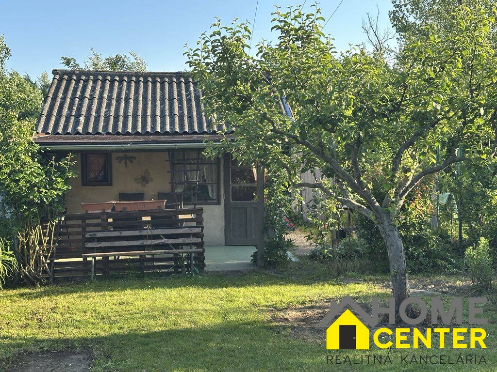 PREDAJ : ZÁHRADA S CHATKOU, KOMÁRNO