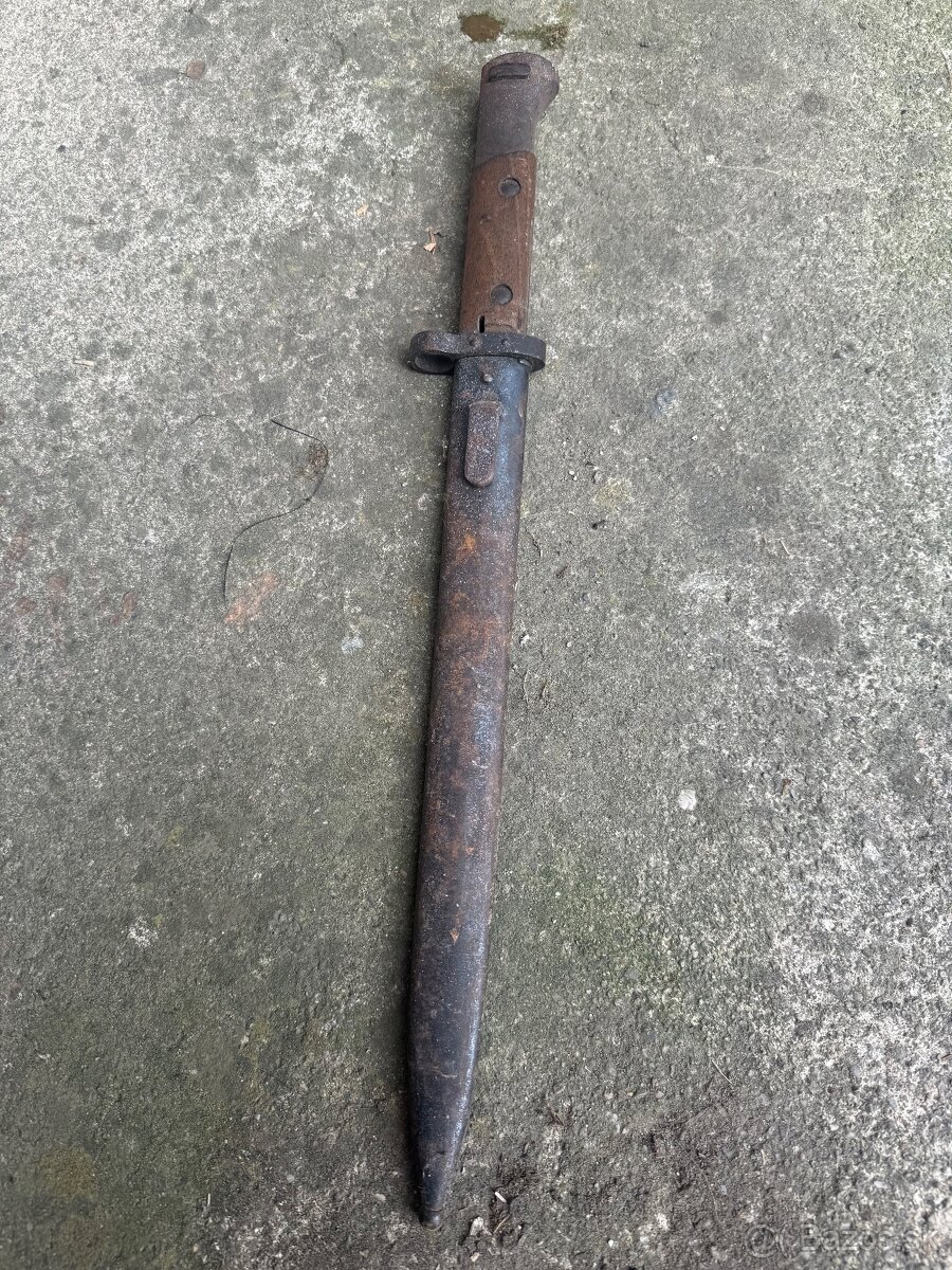 Bodák na zbraň s púzdrom