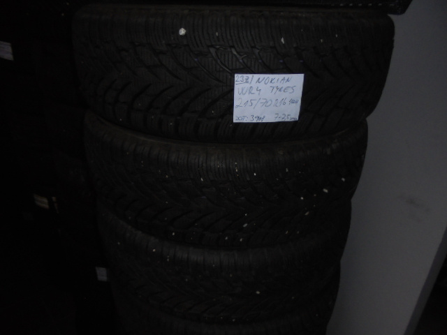 Nokian WR SUV 4 215/70 R16 100H č.23z