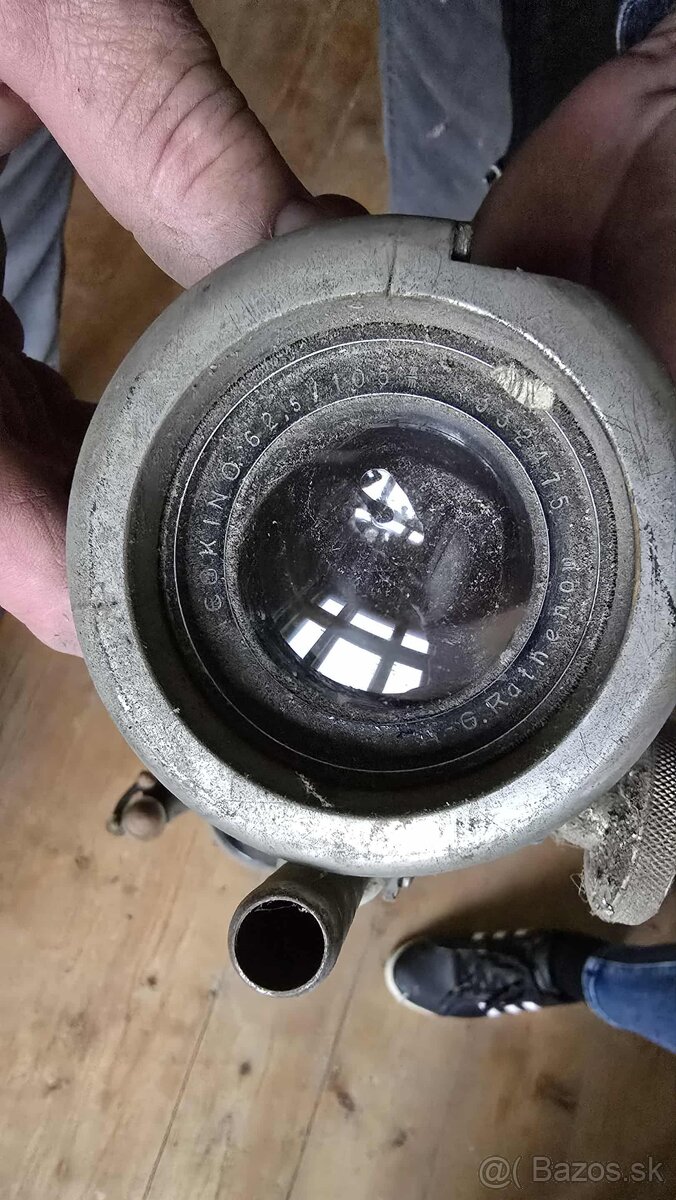 Starý filmový premietač Schilling Guyla + originálny objektí