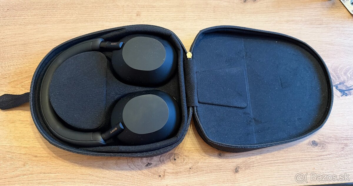 Sony Noise Cancelling WH-1000XM5, čierne