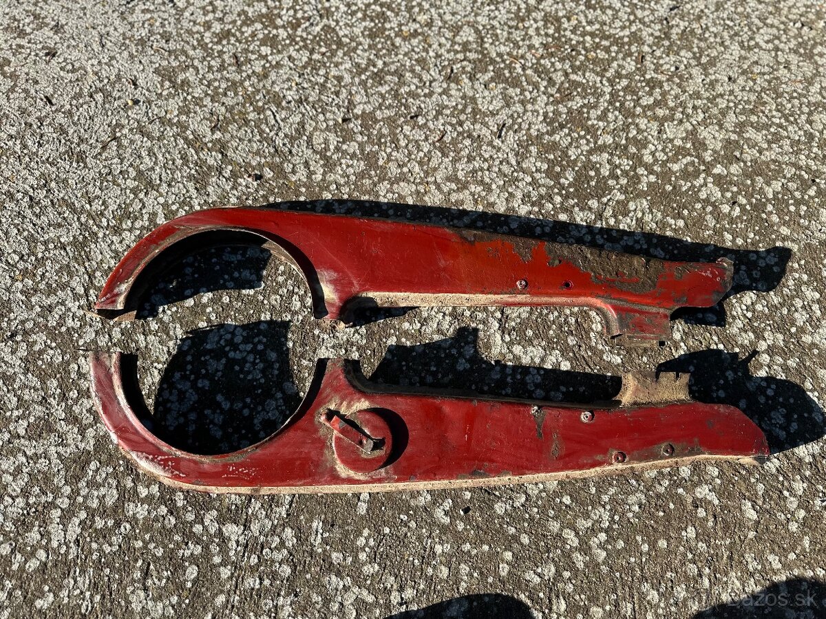 Kryt na retaz na Jawa 250