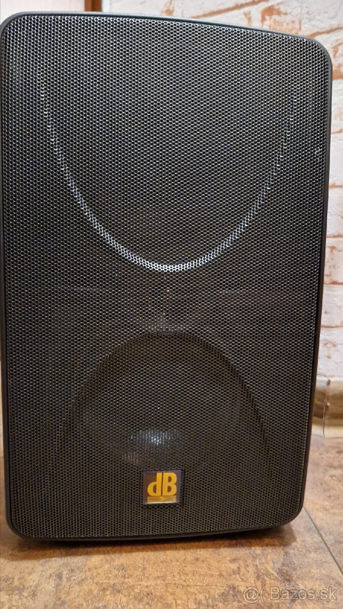 Aktivny reproduktor Db Technologies K82