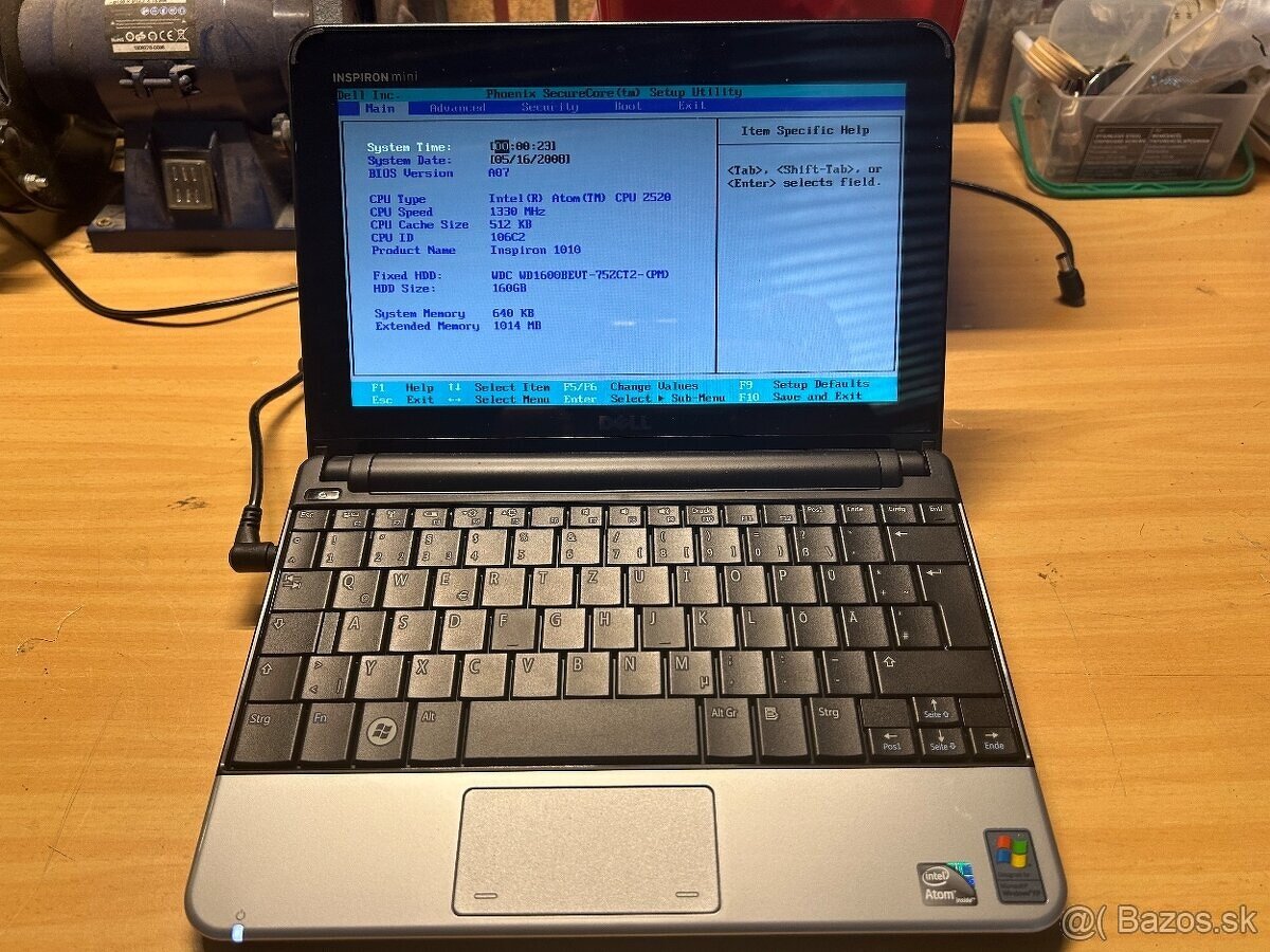 Notebooky na diely-dokončenie,všetko spolu,2 krabice za 50e