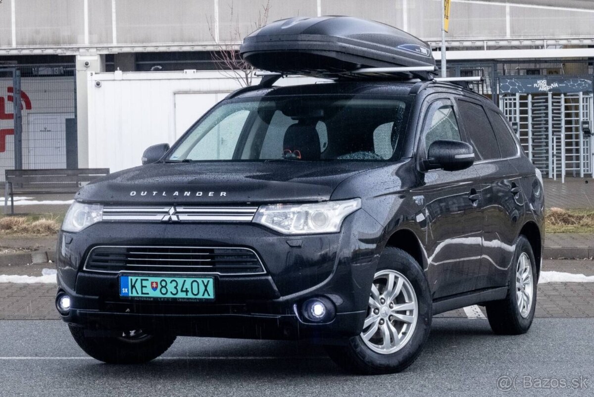 Mitsubishi Outlander 2.0 PHEV 4WD (2013)