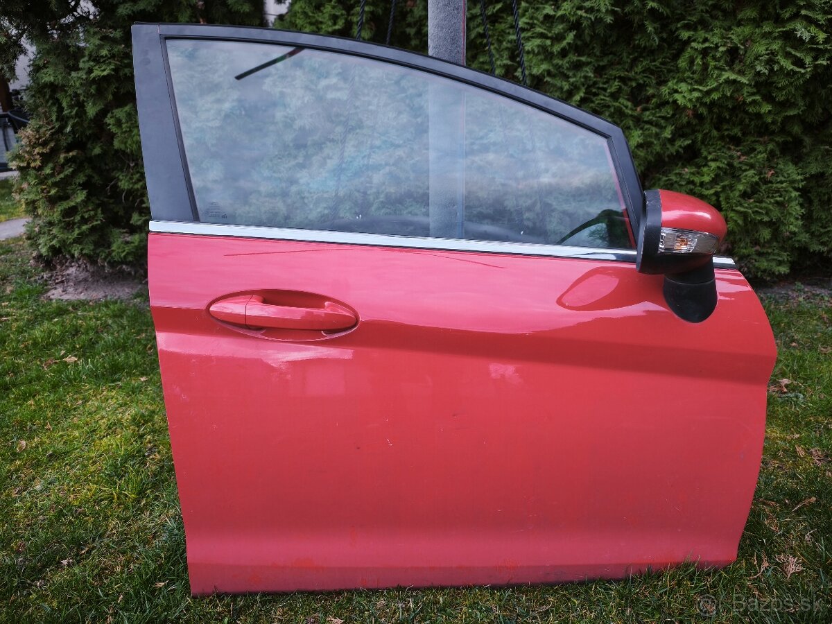 Ford fiesta mk7 dvere