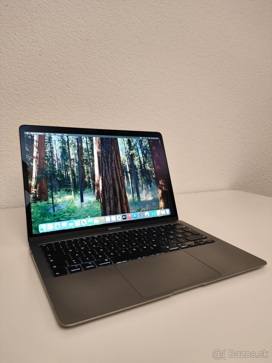MacBook Air 2020 | i7 • 8GB • 512GB SSD