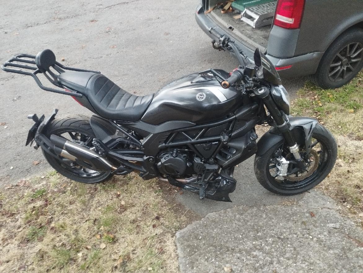 Benelli 502 C Cruiser