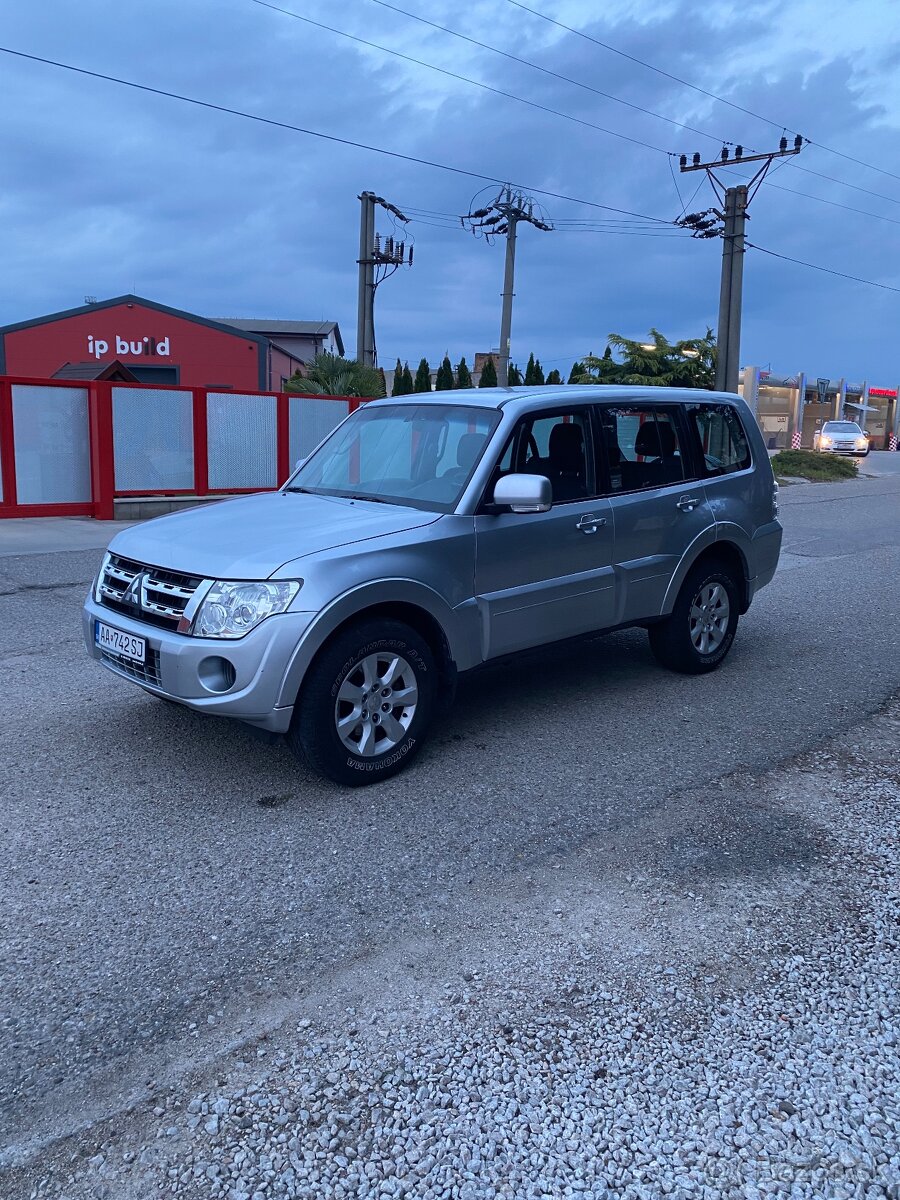 Mitsubishi pajero 3.2 4x4. Výmena je možná