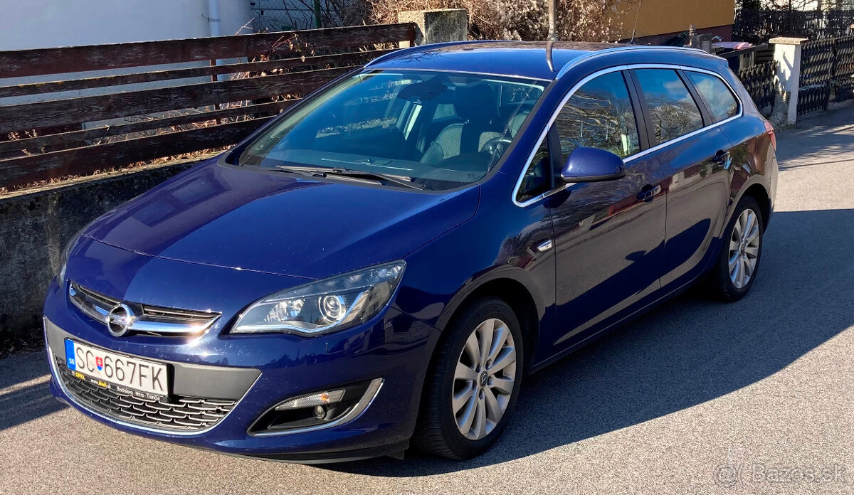 Opel Astra J SportTourer 1.6CDTi Cosmo