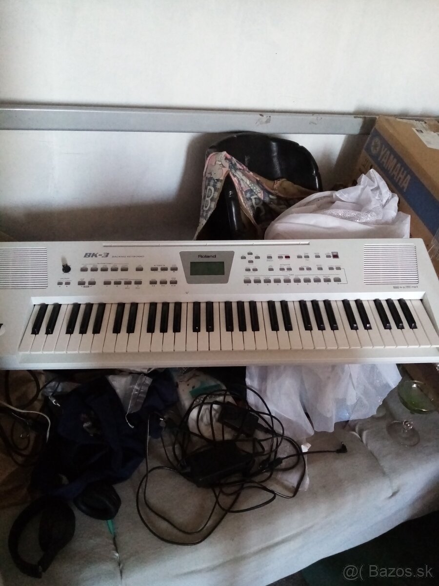 Roland bk3