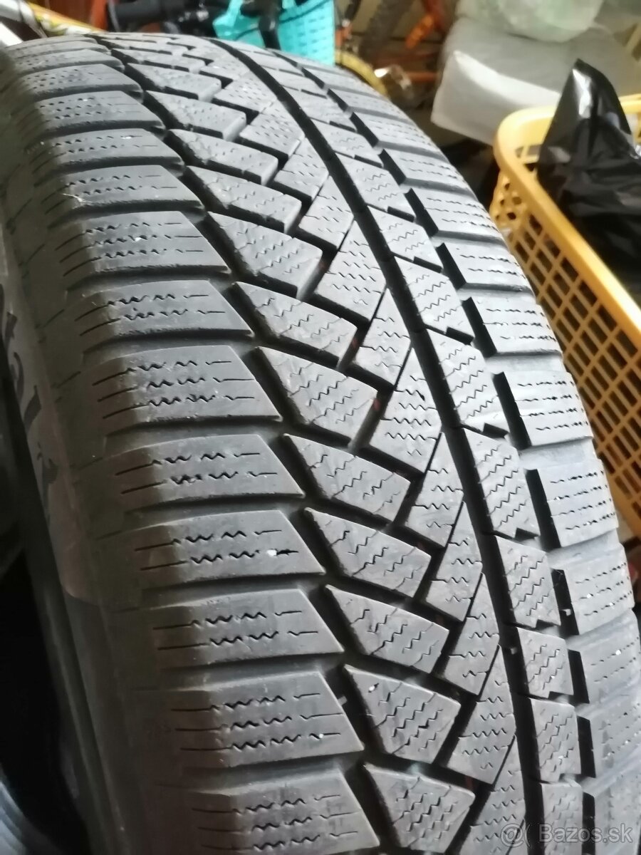 Zimne pneumatiky Continental 215/65/R17 99T