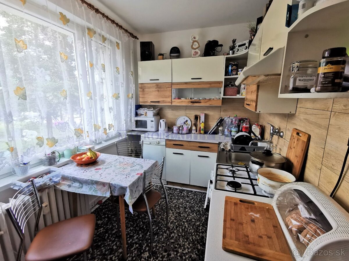MAKRO REALITY - 3 izbový byt, loggia - Lučenec, centrum ID 2