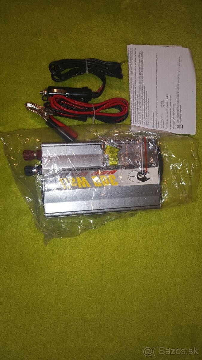 Menič napätia 12V DC/230V AC
