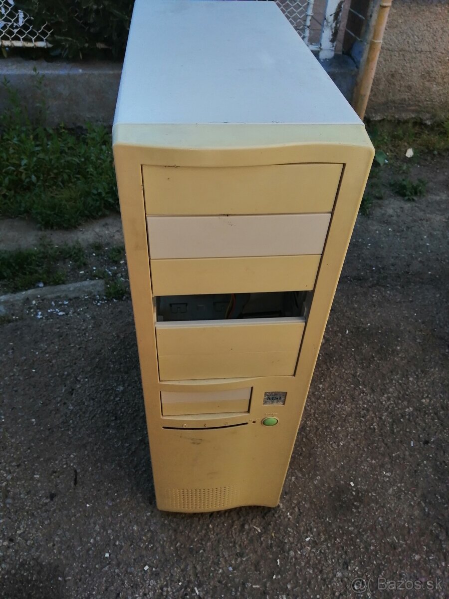RETRO počítač