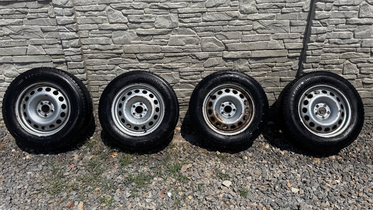 215/65 r16 C+ 5x108 zimné