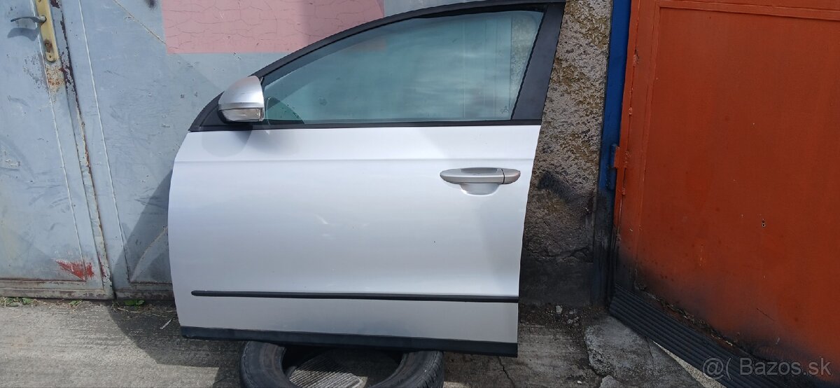 Dvere passat b6 bez hrdze.kompletne.
