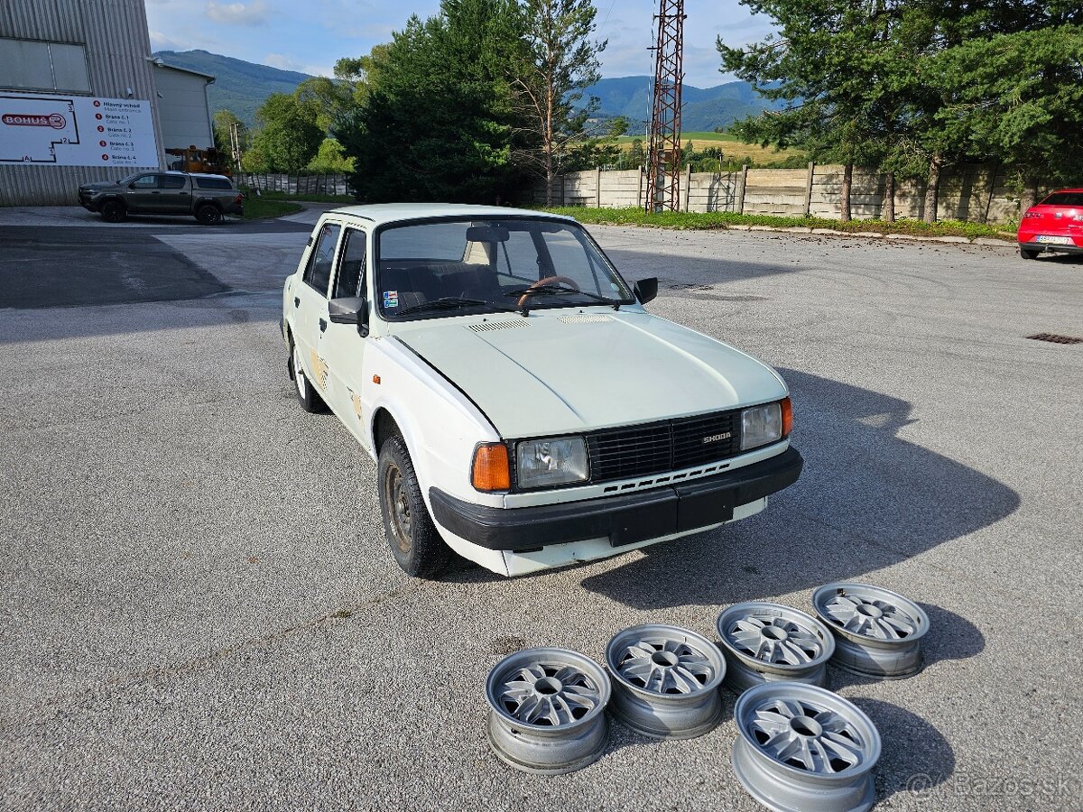 Skoda 105s