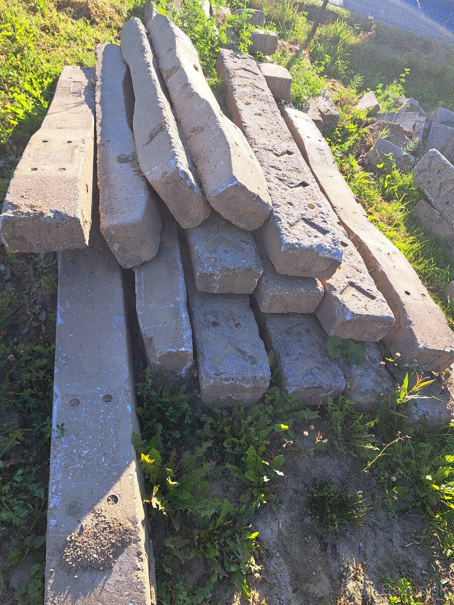 PREDAM BETONOVE SVALY cca 50KS