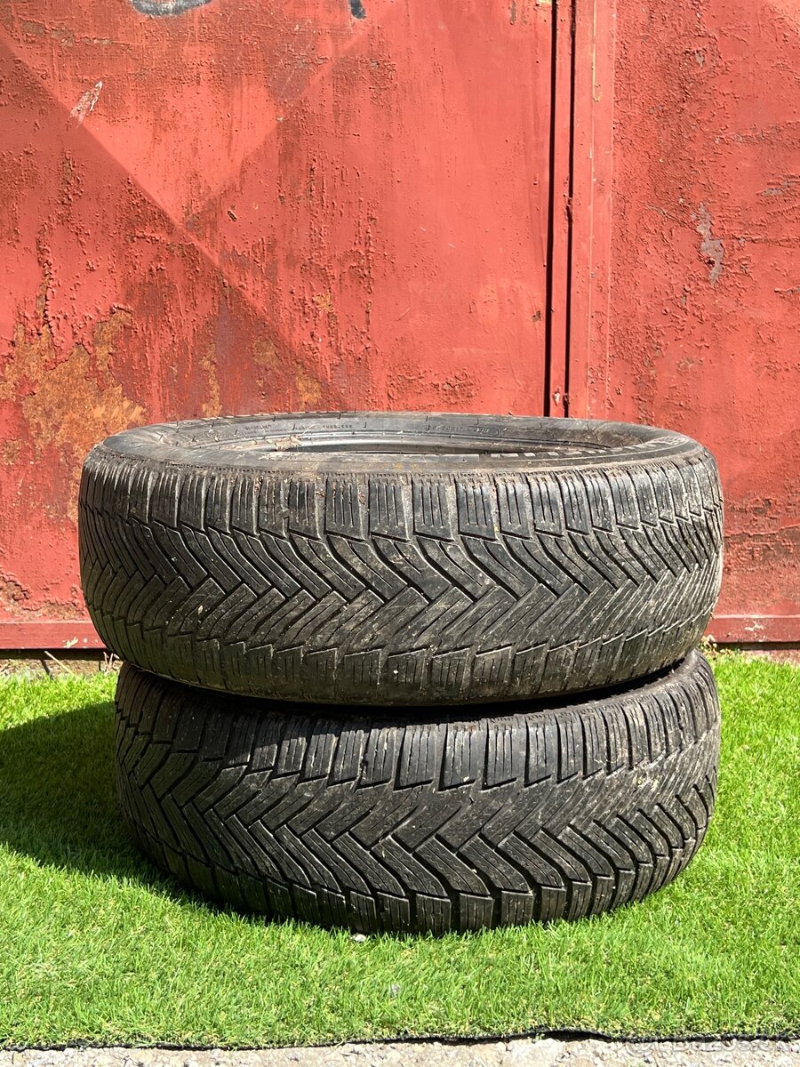 MICHELIN 215/60/R17