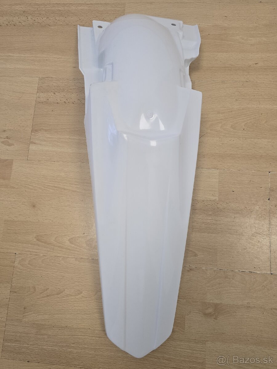 zadny blatnik Suzuki RMZ 250 10-18 biela