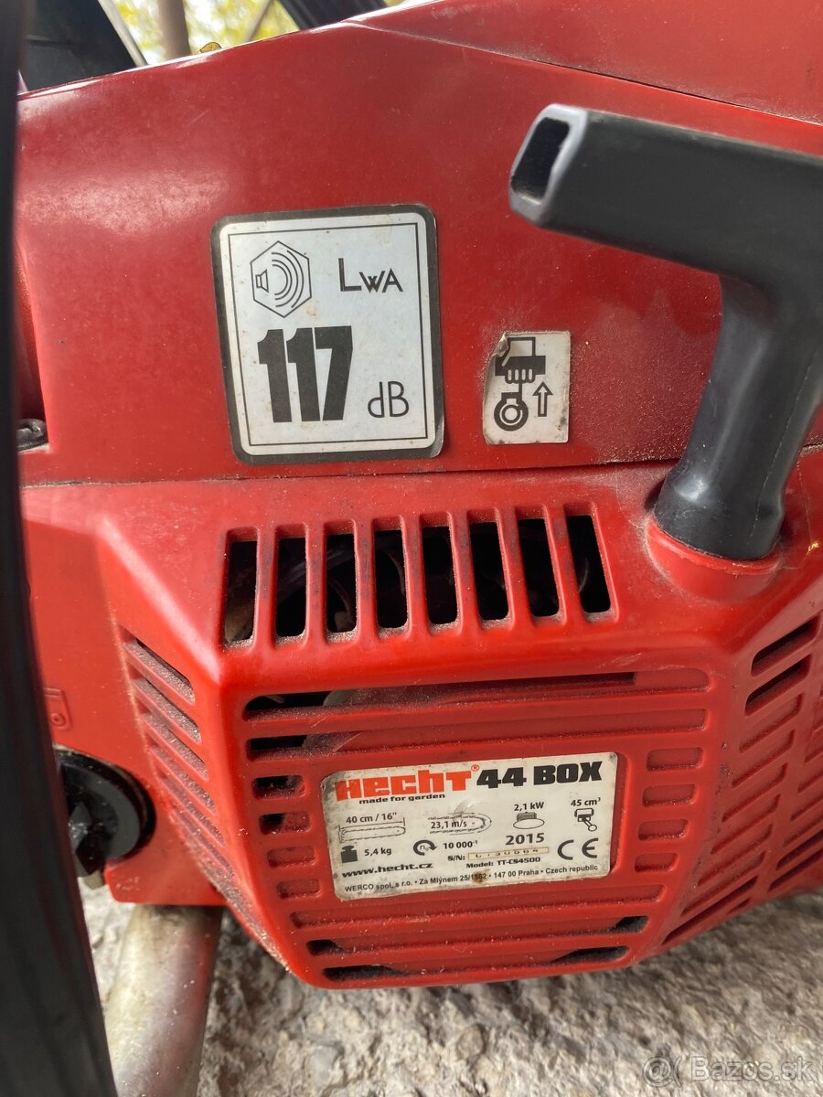 Motorova pila HECHT 44 Box