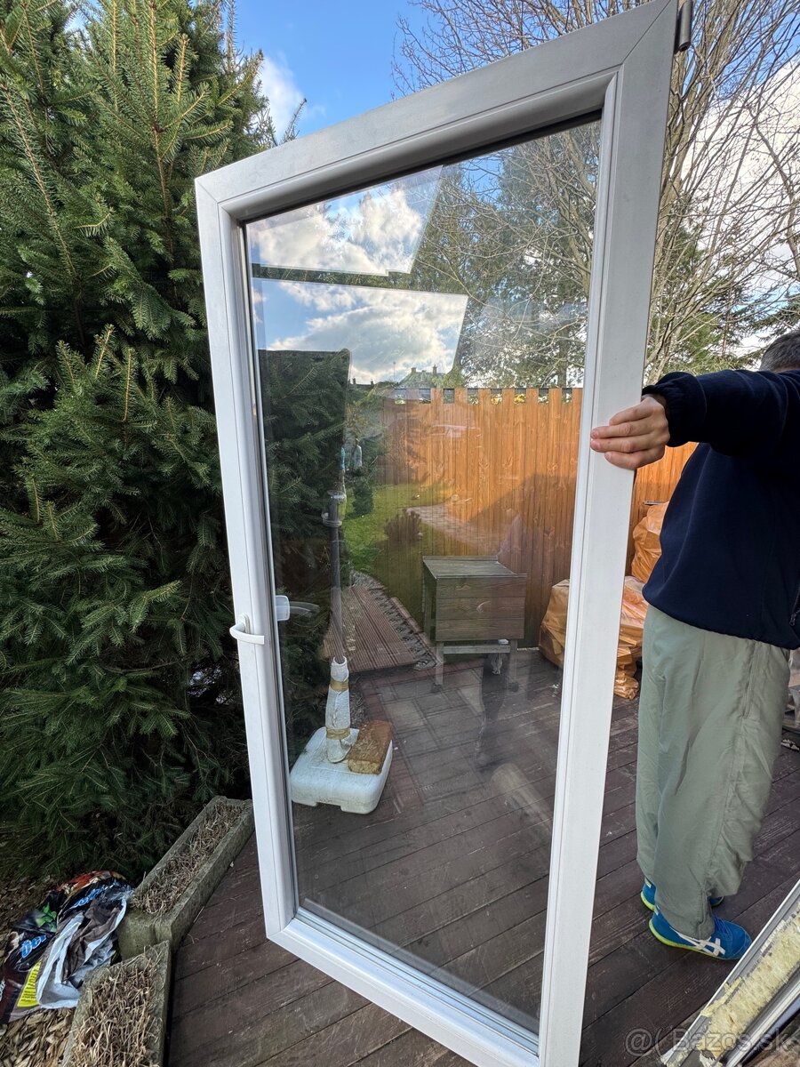 Predám plastové dvere