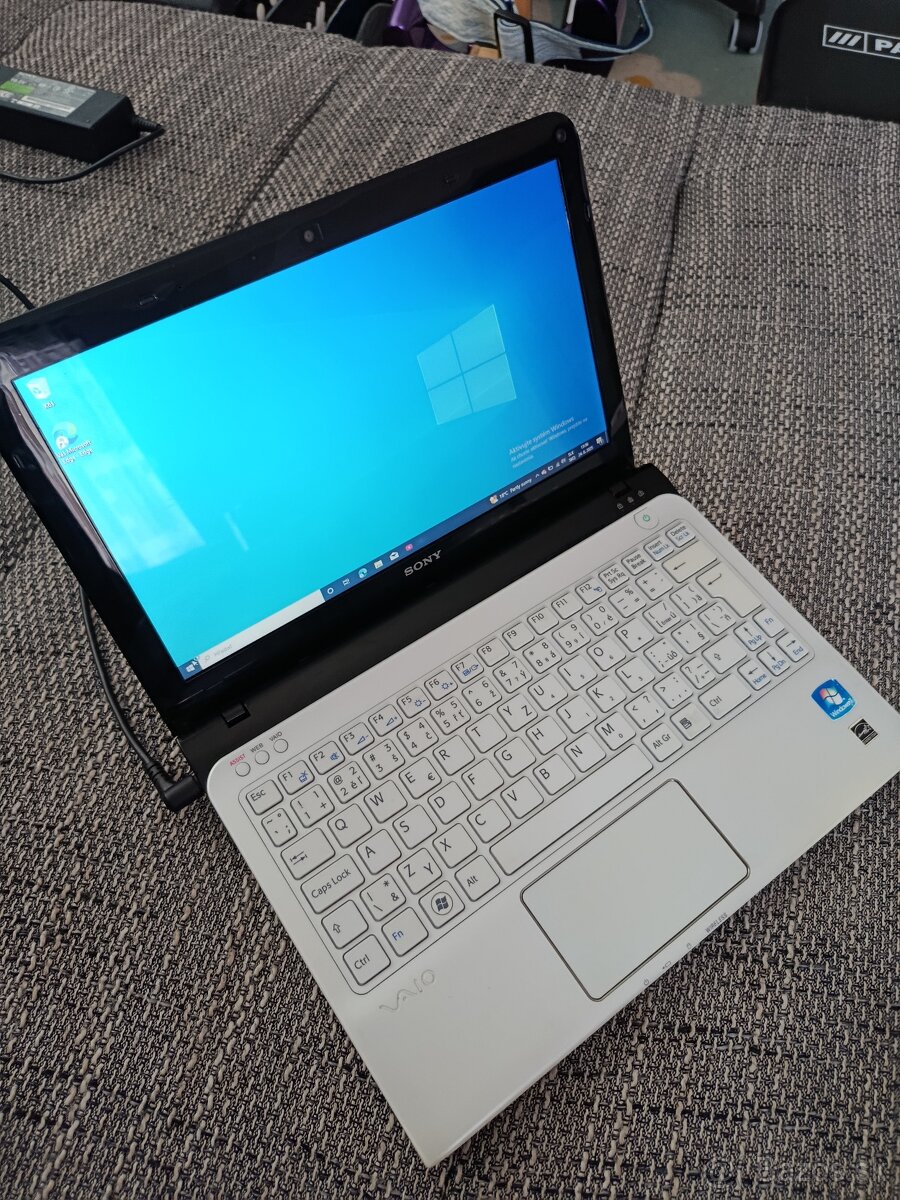 Sony Vaio SVE111A11M